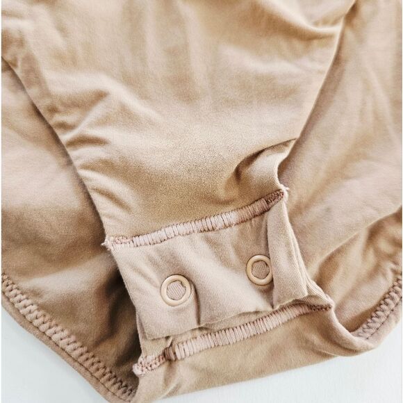 NWT Skims Fits Everybody Short Sleeve Crew Neck T-Shirt Thong Bodysuit Sienna L - Picture 7 of 10